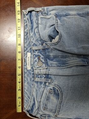 PacSun Light Wash Blue Women’s Jeans